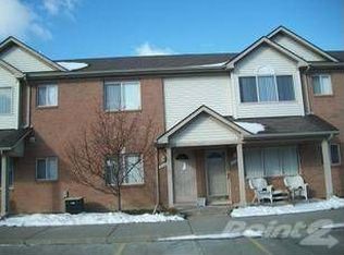 21062 Flora St, Roseville, MI