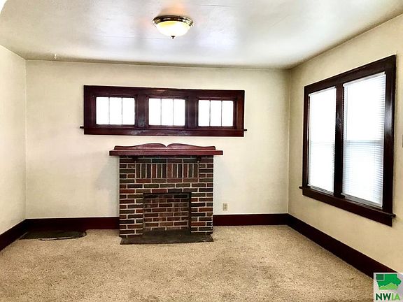 3rd image of 3300 Myers Ave