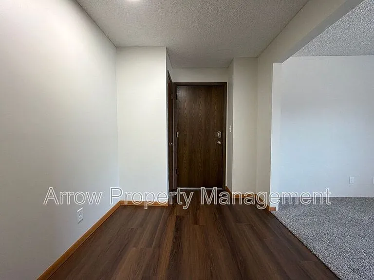 1431 D St #8 — Photo 3