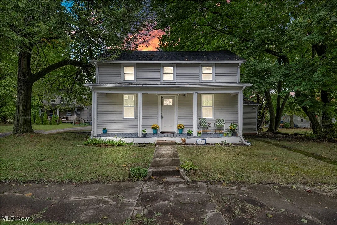 731 Walnut Ave photo 1