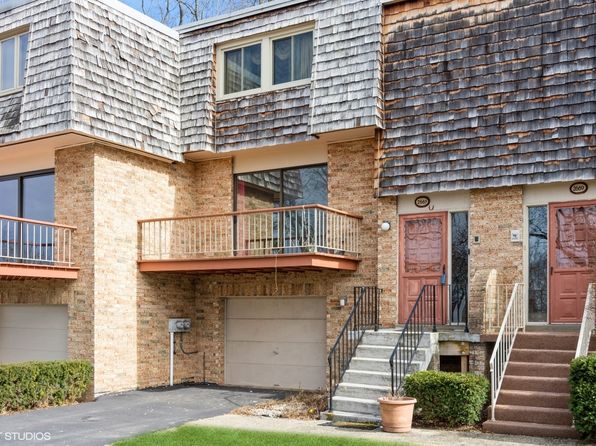 2665 Bingham Dr, Pittsburgh, PA 15241