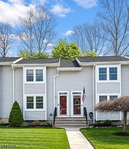 70 Village Dr Photo 1