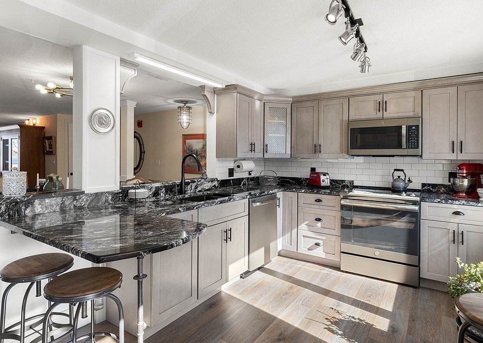 Rivers Edge Condominiums 126 Merrimac St Newburyport MA Zillow