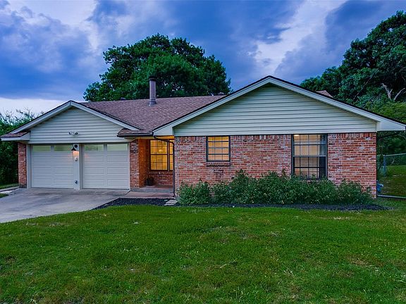 3rd image of 11123 Paddock Cir