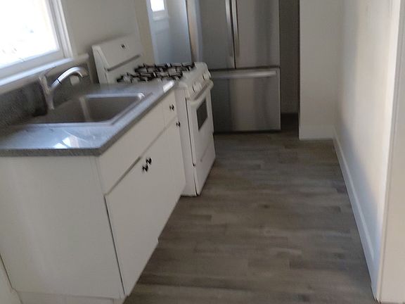 2nd image of 378 N Redondo Ave APT 378