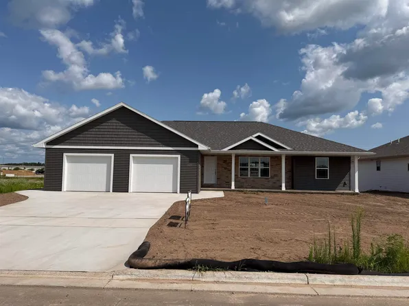 1927 Huffcutt Ln, Waupaca, WI 54981