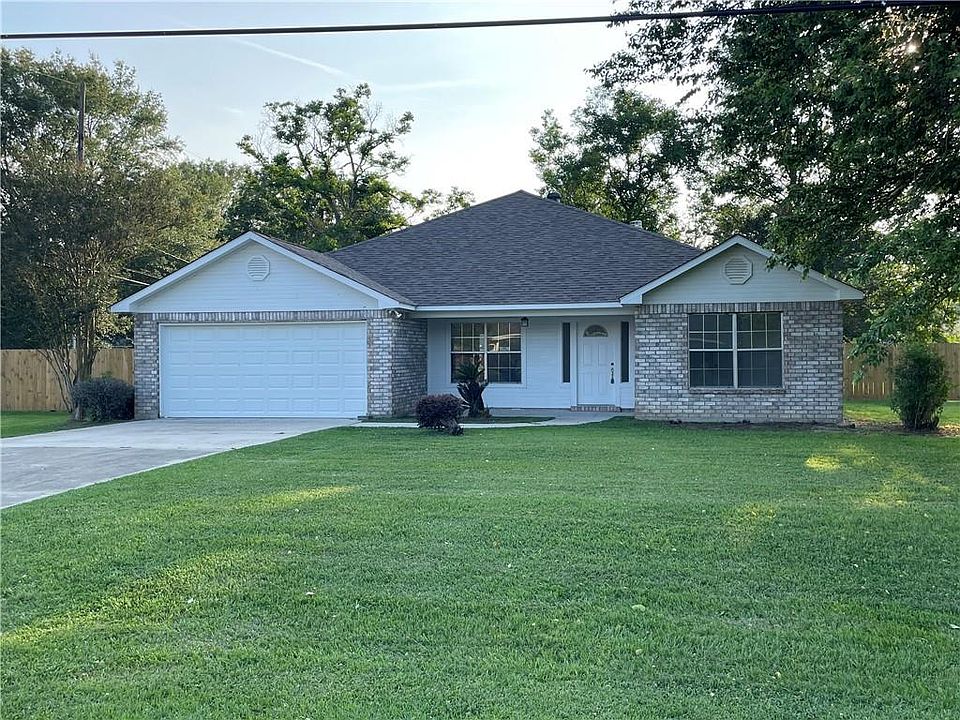 1st image of 41213 Schafer Dr