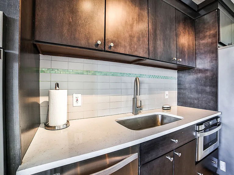 1088 Delaware Ave #13B — Photo 17