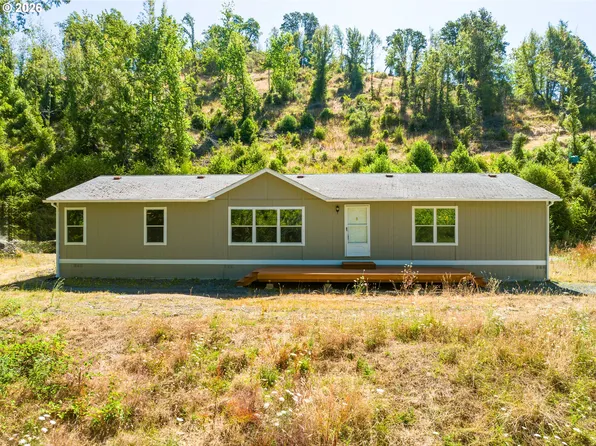 20191 Highway 42, Myrtle Point, OR 97458