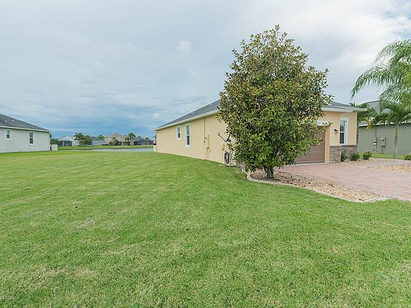 4th image of 5735 Trieda Dr