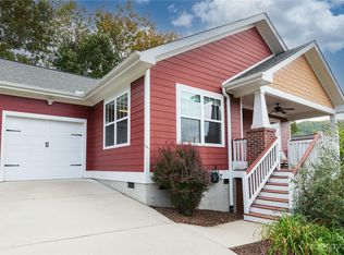 17 Byrdcliffe Ln, Asheville, NC 28805