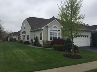 30 Medici Dr, Somerset, NJ 08873