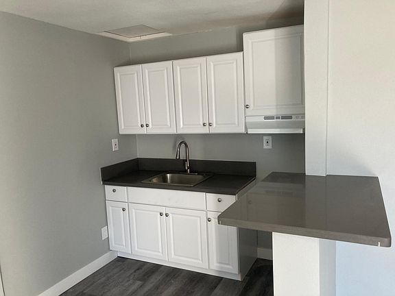 5th image of 5345 Huntington Dr N #4