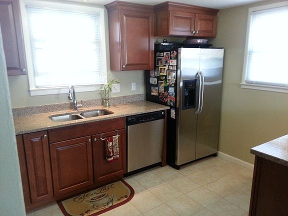 3rd image of 4522 Eastlawn Ave