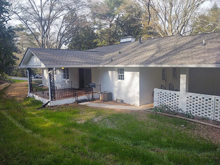 790 Hickory Dr SW — Photo 20