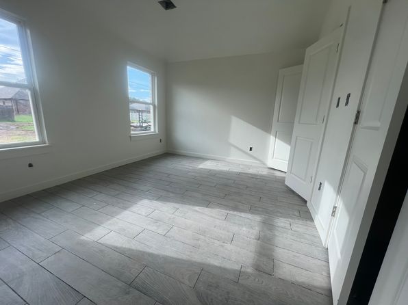 309 E 5th St