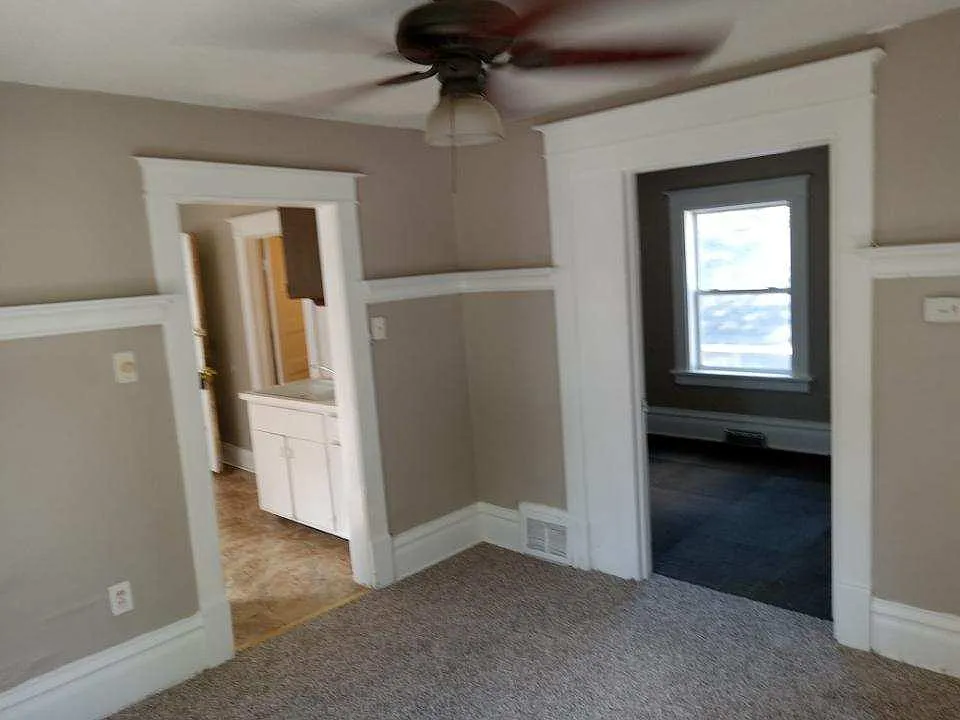 851 Oakland Rd NE - Upper — Photo 4