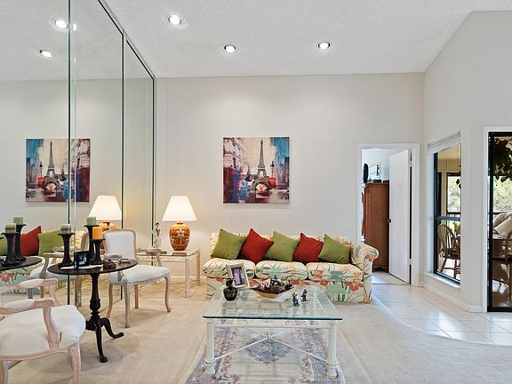 Home For Sale In Park Pointe