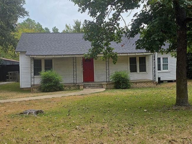 1st image of 3692 County Road 424 W