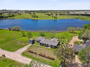 725 Davis Dr, Rockwall, TX 75087