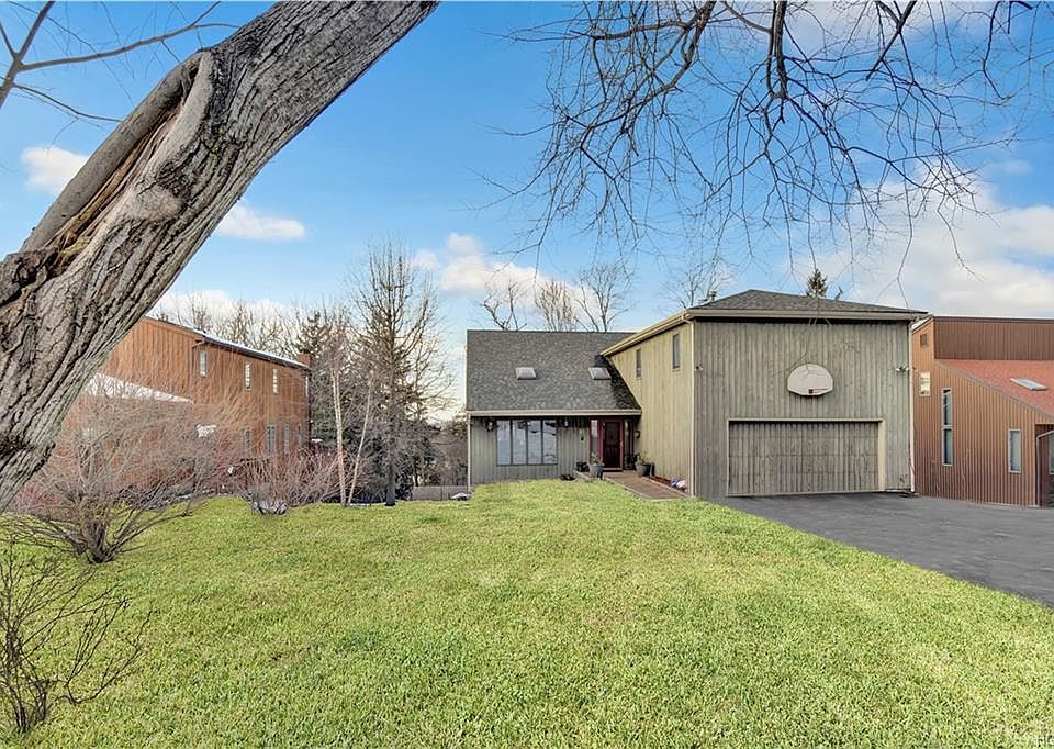 1st image of 21 Keller Ln