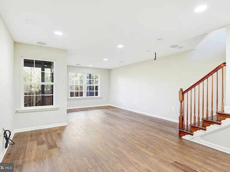 24803 Mason Dale Ter — Photo 31