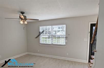 3rd image of 1002 Willow Dr APT 25