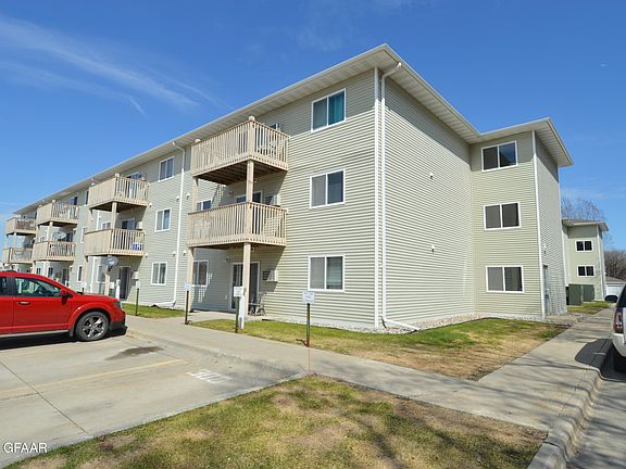 2nd image of 3531 13th Ave N APT 205