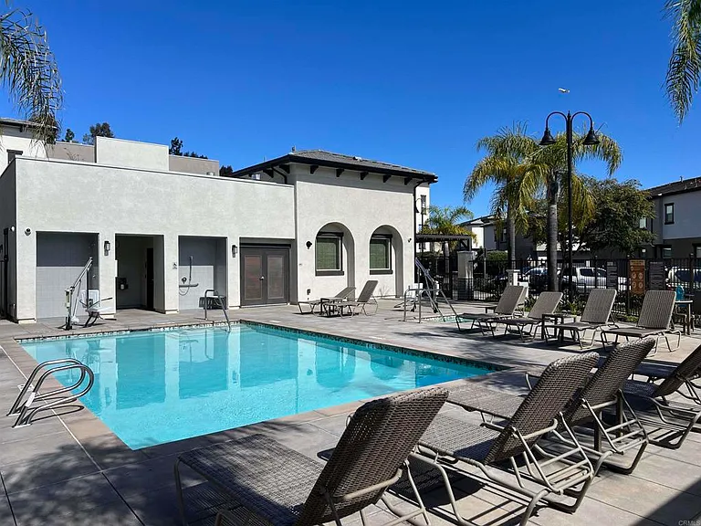 2332 Verano Way — Photo 17