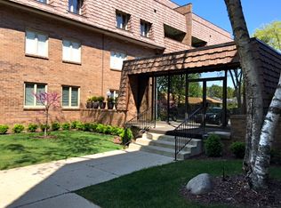 1730 W Galena Blvd APT 103W, Aurora, IL 60506