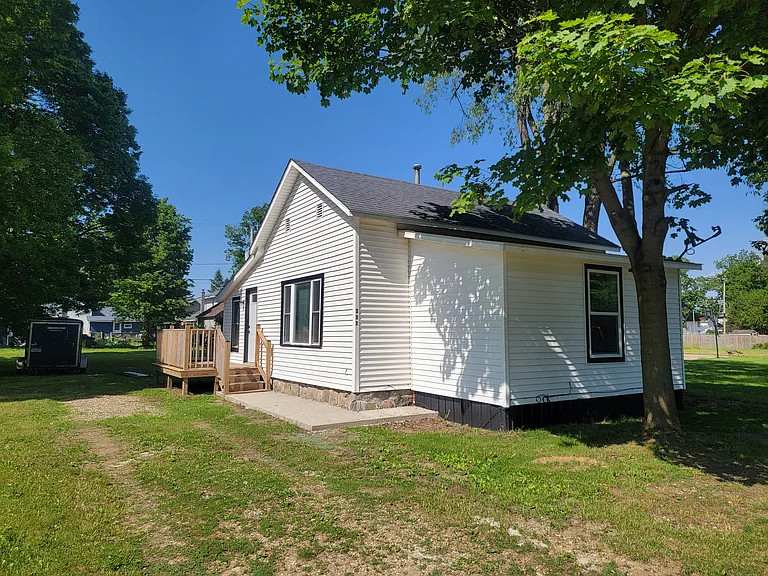 237 Arbor St E — Photo 1