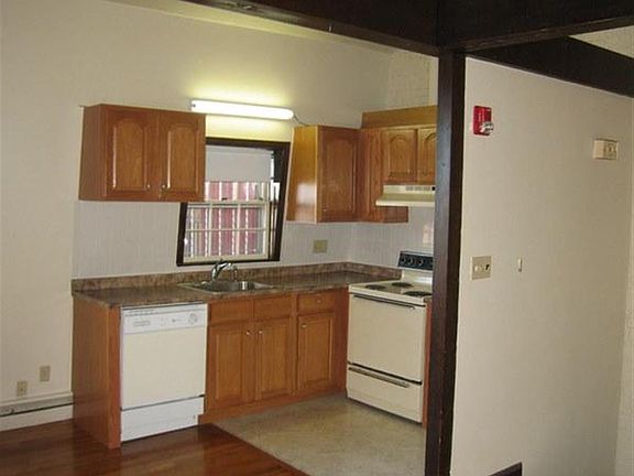 2nd image of 19 Highland Ave #3