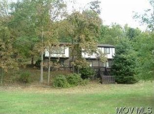 117 N Hills Dr, Parkersburg, WV 26104