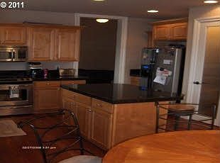 4th image of 17014 NE 6th St