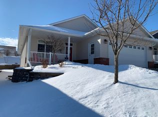 802 Maple Shade Dr, Holmen, WI 54636