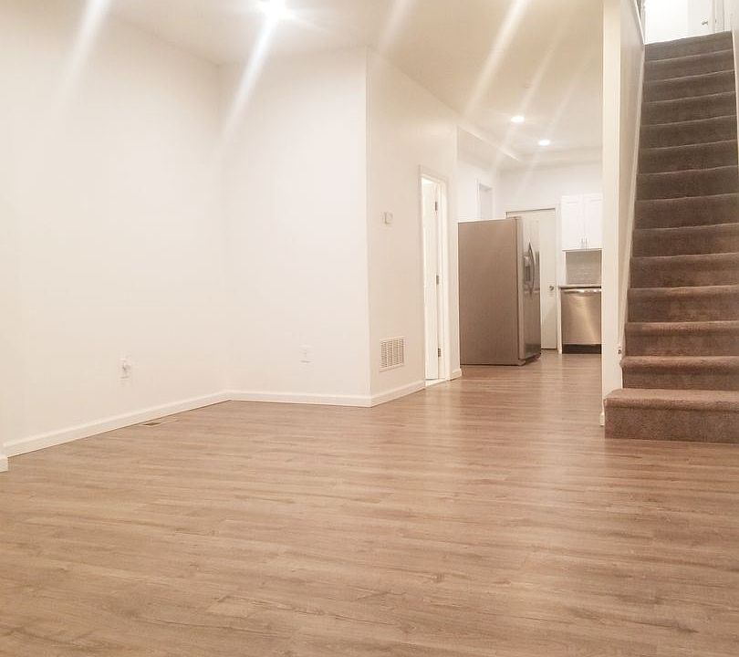 1st image of 2062 E Lippincott St