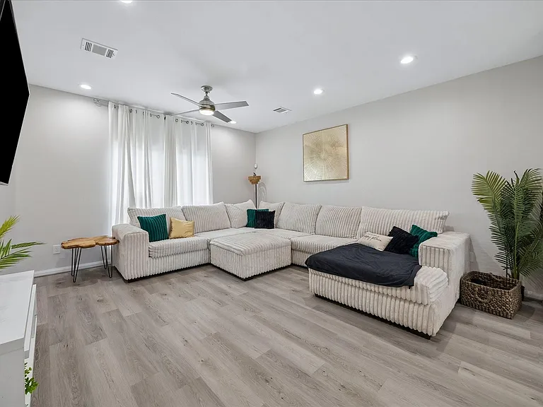8308 James Franklin St — Photo 4