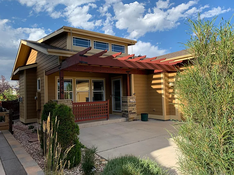 2144 Sandbur Dr — Photo 1