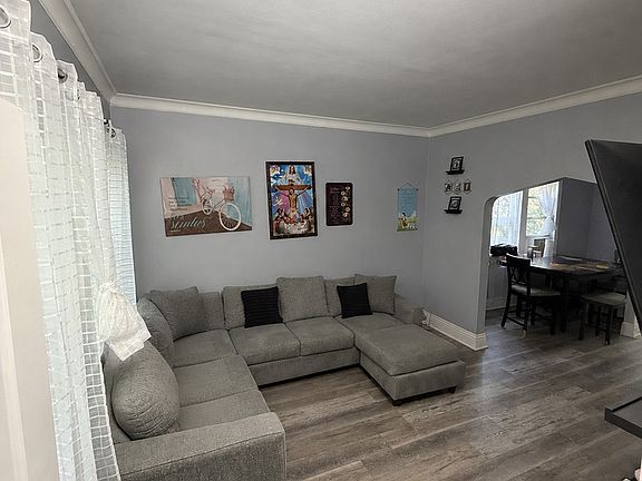 2nd image of 8322 S Burnham Ave