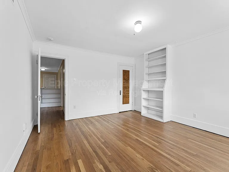 152 Ford Ave — Photo 7
