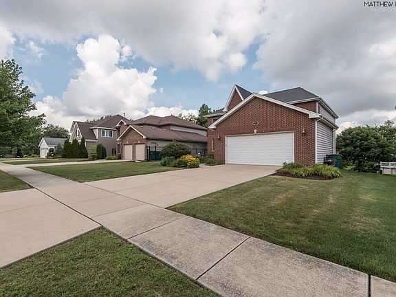 3rd image of 212 Kacie Ct