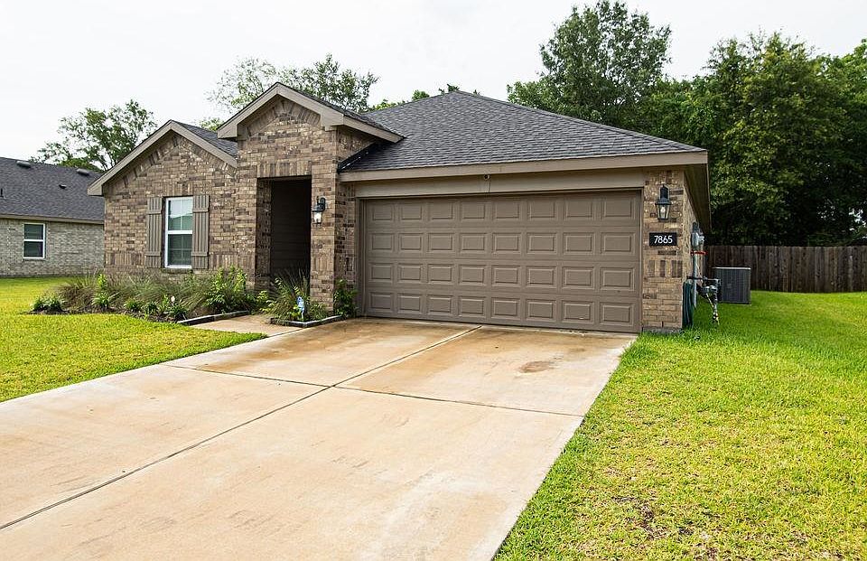 1st image of 7865 Windcastle Dr