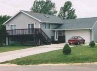 106 Stanford Way NE, Poplar Grove, IL 61065