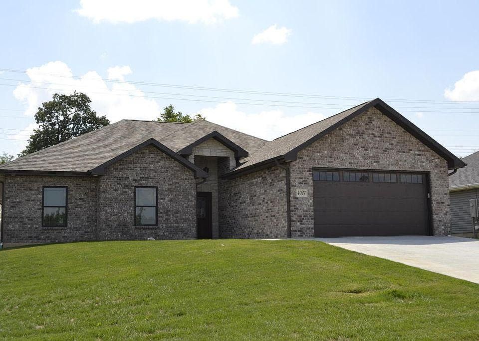 1st image of 4027 Westminister Dr