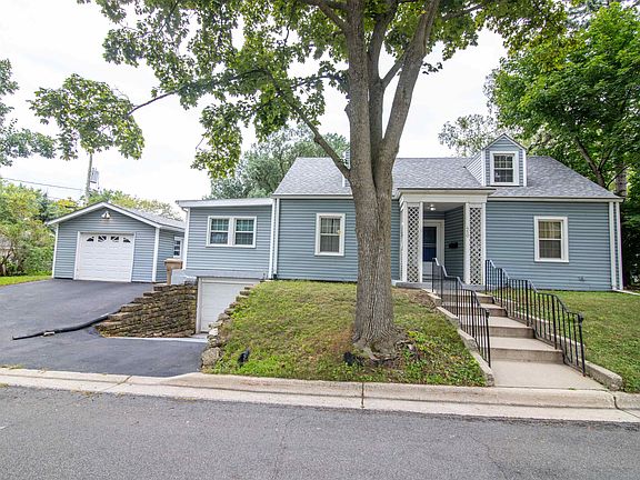 5th image of 450 Westmorland Blvd