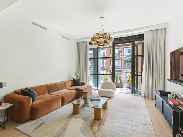 215 North Tenth Street image 1 of 15