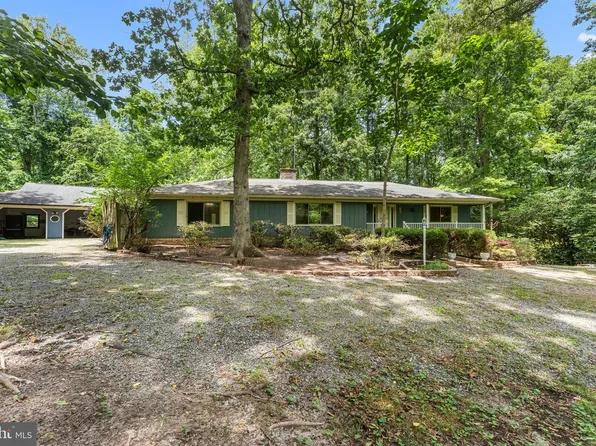59 Hickory Rd, Lancaster, VA 22503