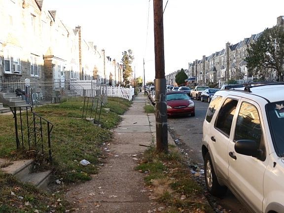 Exterior Neighborhood (street photo)