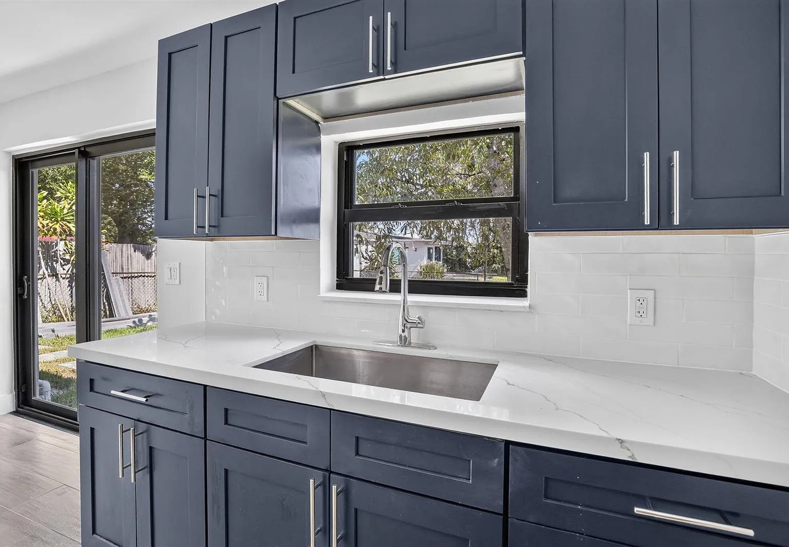 3 bed, 1200 sqft, $3,550 — Photo 1