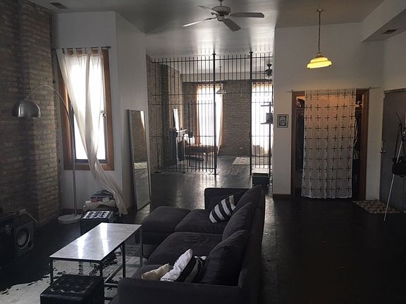 5th image of 1371 N Milwaukee Ave